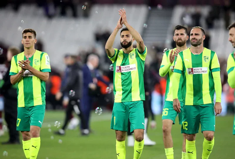 Larnaca quyết tâm vào vòng trong