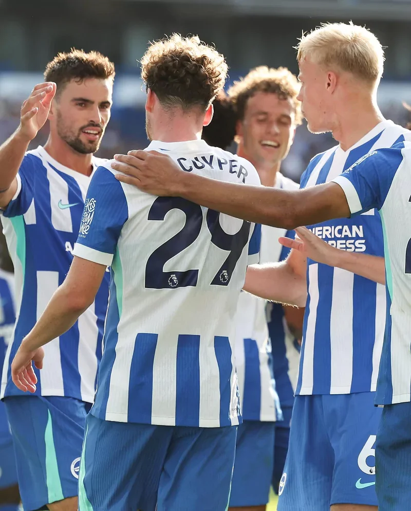 Phong độ Everton vs Brighton đối lập nhau